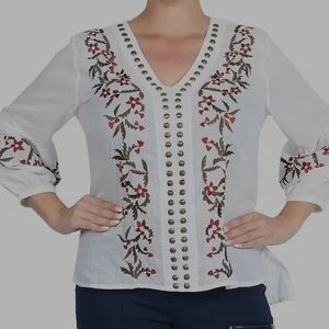Chic Embroidered V-Neck Blouse in White and Red